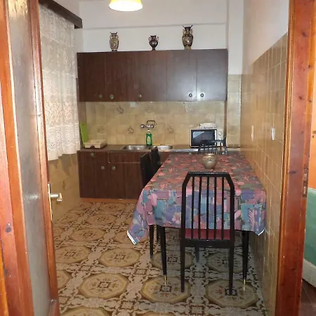 Three-bedroom At Dasiou 11